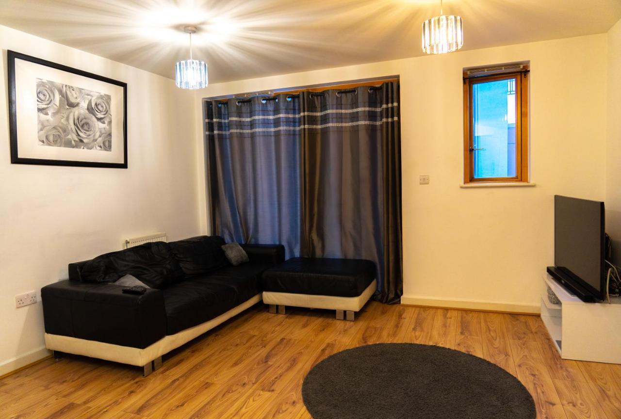 Lovely 1-Bed Apartment In Hackney Лондон Екстериор снимка